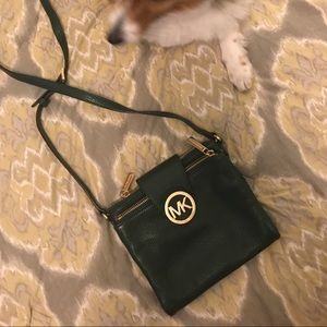 Michael Kors shoulder purse 🌿